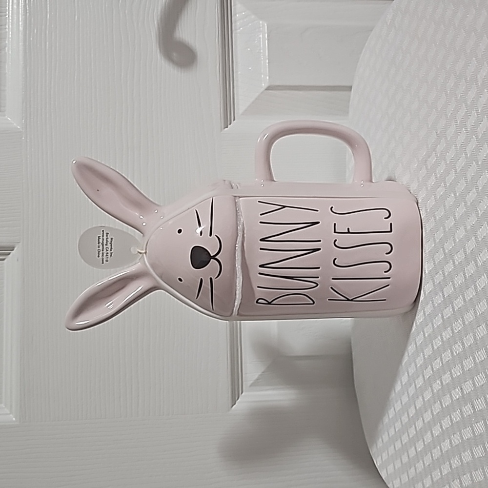 Rae Dunn‎ Bunny Kisses mug with topper